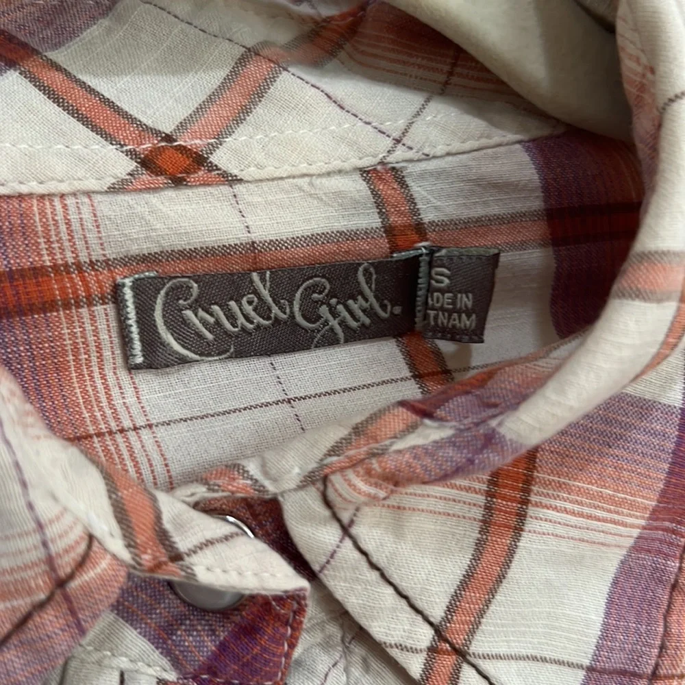 Cruel girl, western shirt - Picture 2 of 3